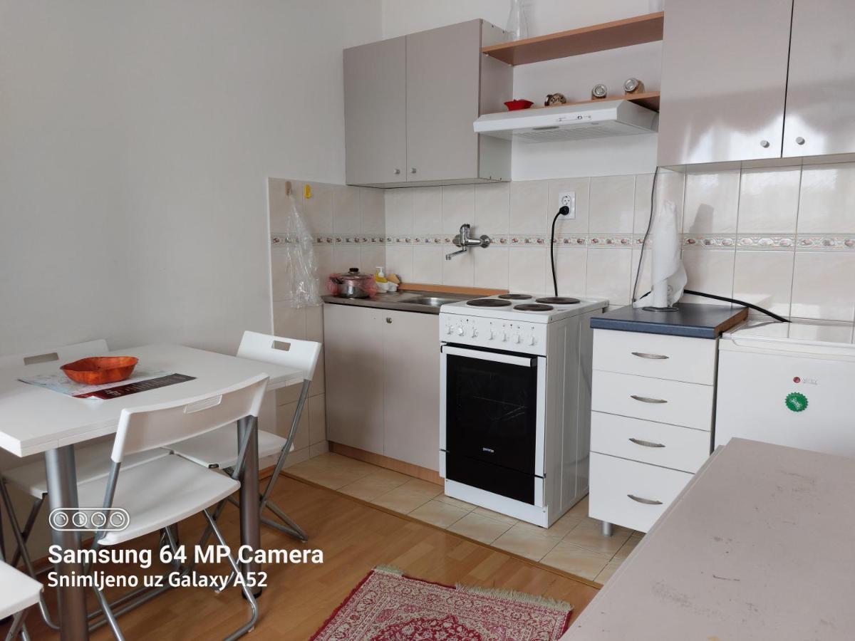Apartment Daca Stan Belgrad Exterior foto