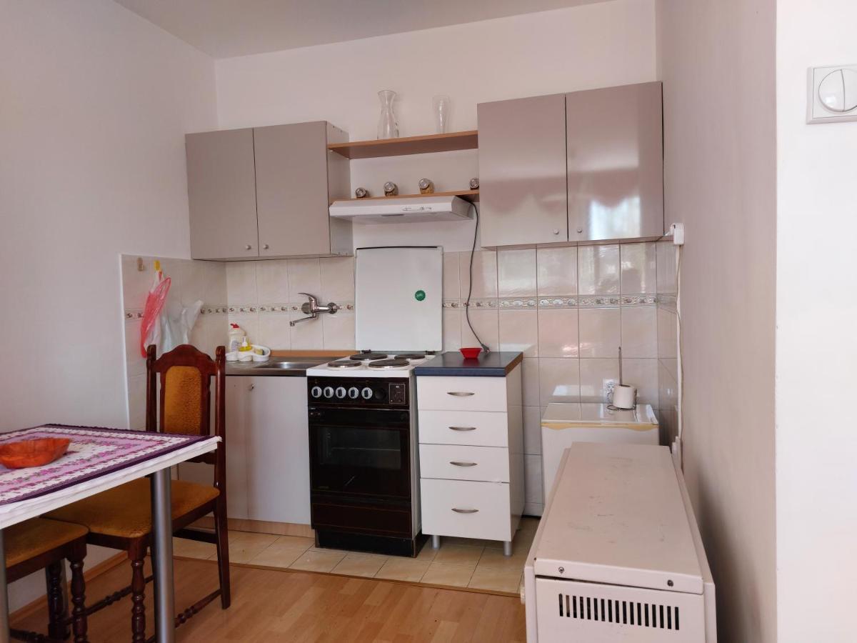 Apartment Daca Stan Belgrad Exterior foto