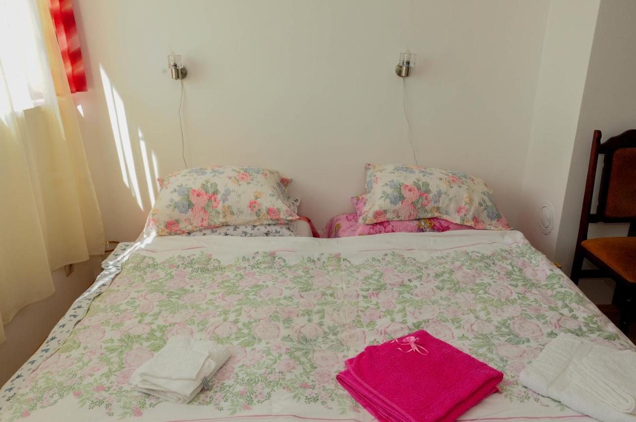 Apartment Daca Stan Belgrad Zimmer foto