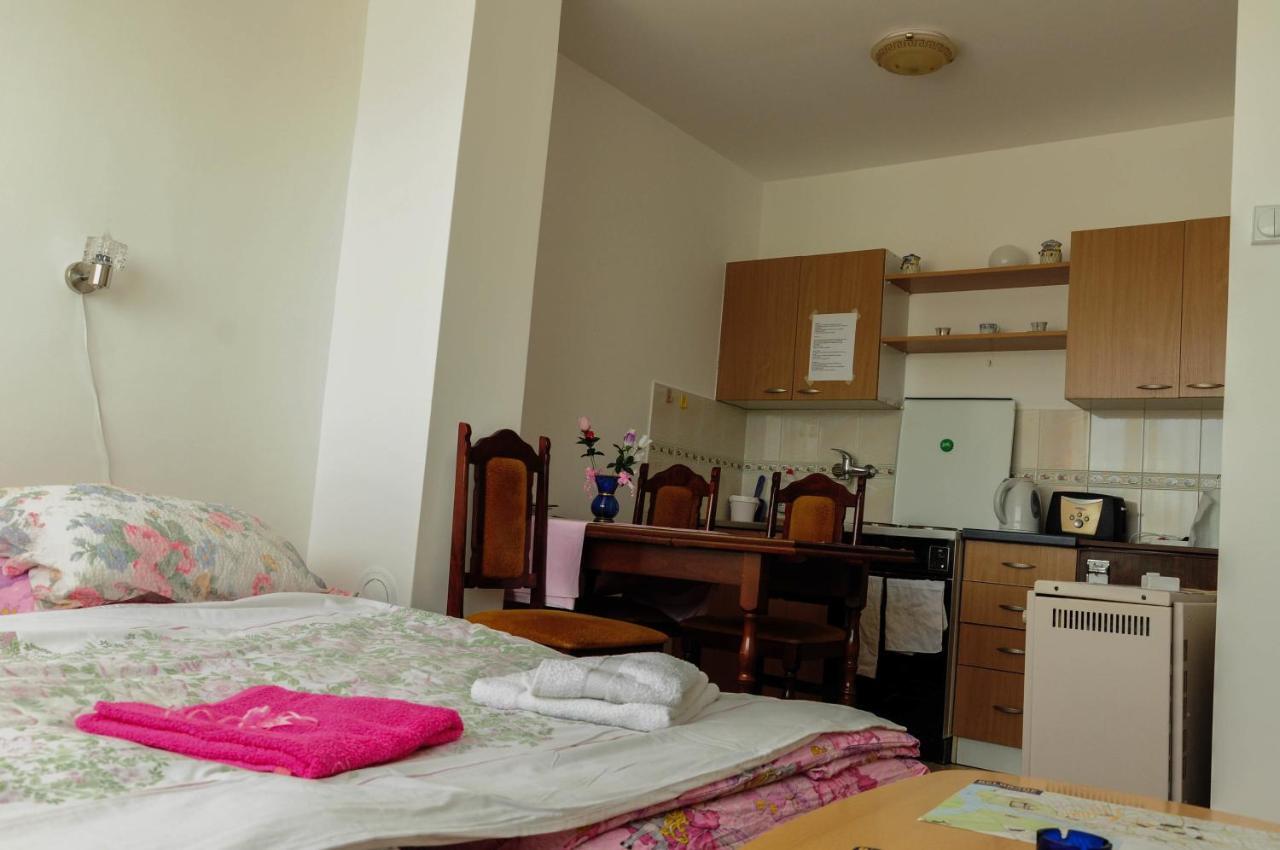 Apartment Daca Stan Belgrad Zimmer foto